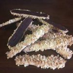Barquette de petits fours (diamants, palets raisins, meringues, croque-noisettes, maréchaux)
